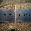 sznurek-jutowy-2,0mm-2nici-makro-linijka.jpg